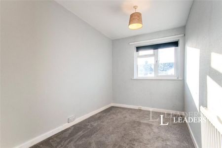 3 bedroom terraced house to rent - Photo 4