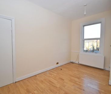 4 bedroom terraced house to rent - Photo 6