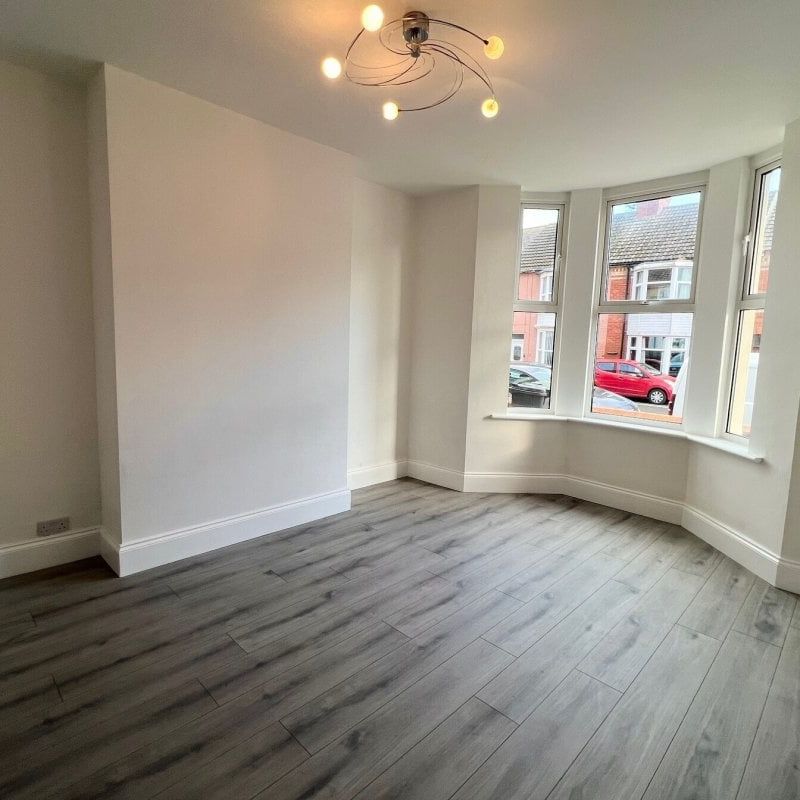 Williams Avenue - Photo 1