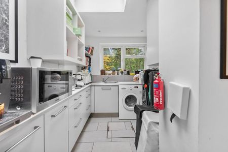 5 bedroom terraced house to rent - Photo 4
