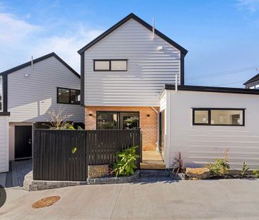 Your Secure Sanctuary: Modern 4-Bed 3-Bath Home - Photo 5