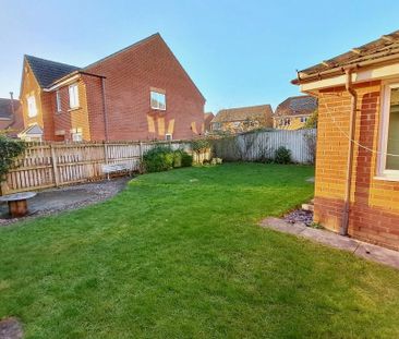 4 bedroom detached house to rent - Photo 2