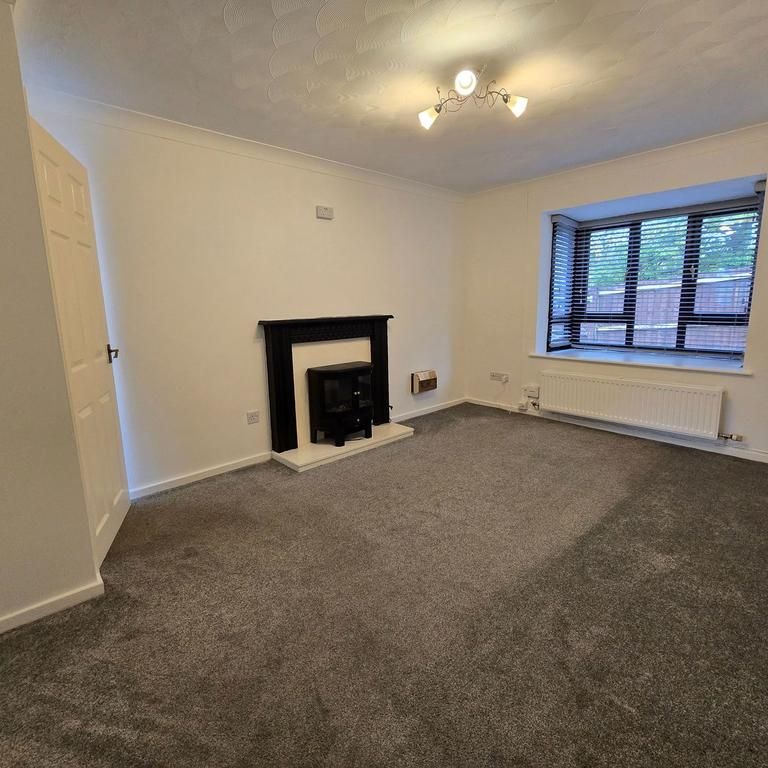 2 bedroom semi-detached bungalow to rent - Photo 1