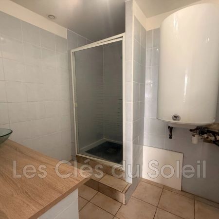 Location appartement 2 pièces 45 m² Toulon - Photo 4