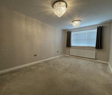 Cayton Drive, Stockton-On-Tees, Thornaby - Photo 3