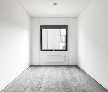 Well presented 4 bedroom semi-detached house situated within the gr... - Photo 5