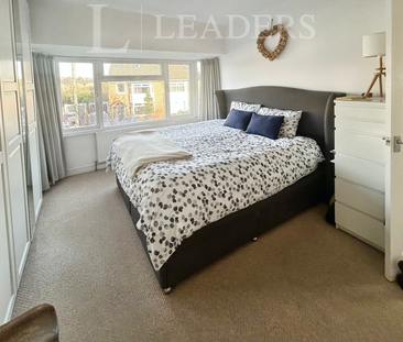 3 bedroom house to rent St. Michaels Road, Cheltenham, GL51 - Photo 4