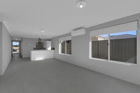 13, Parsons Way, South Yunderup - Photo 3