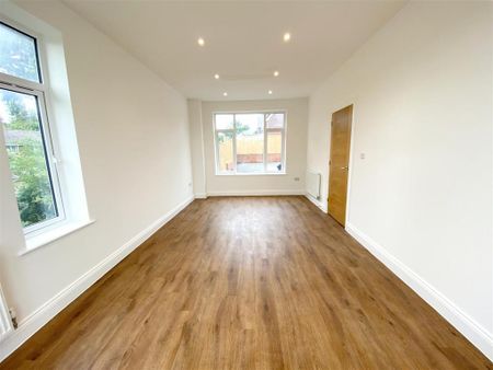 3 bedroom detached house to rent - Photo 2