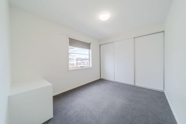 69/1 Limburg Way,Greenway - Photo 1