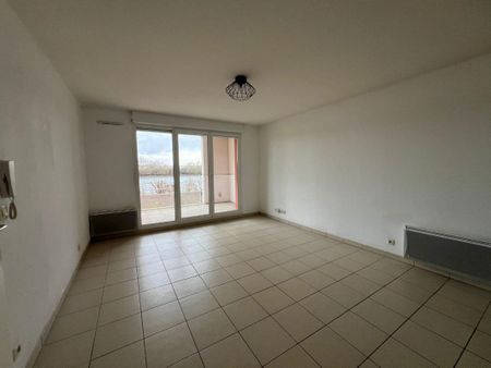 Location Appartement 2 pièces 45m² AMFREVILLE LA MI VOIE 76920 - Photo 2