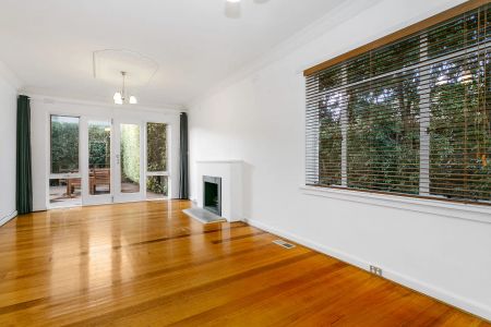Ground Floor Unit In Perfect Location - Photo 2