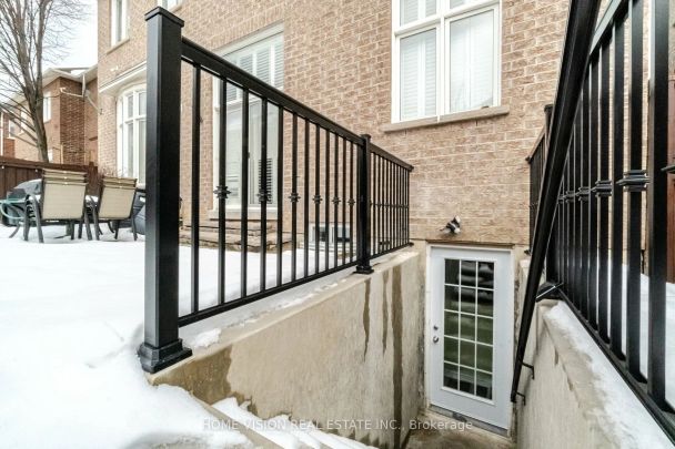 6 Nova Scotia Road W #Bsmt - Photo 1