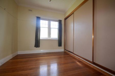 Family Home Close to Town - Photo 2