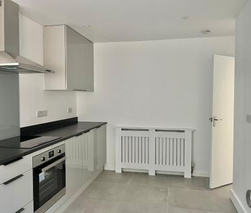 2 bedroom semi-detached bungalow to rent - Photo 4