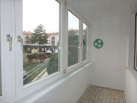 2-Zimmer Wohnung mit Loggia im Erdgeschoss - Foto 2