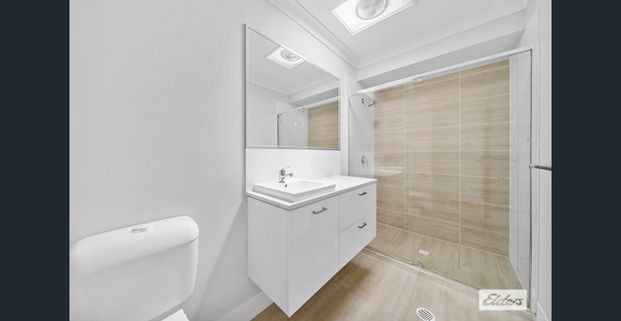 Well designed and spacious 2 bedroom duplex - Photo 1