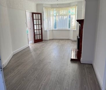 3 Bed Semi-Detached House, Ringwood Avenue, M12 - Photo 4