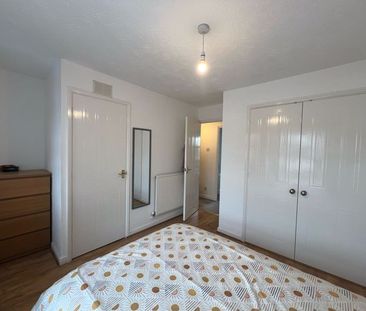 The Beeches - Photo 5