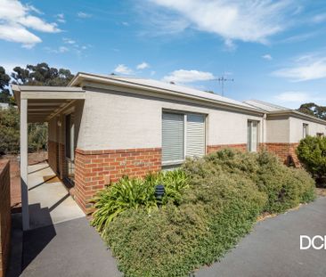 1/6 Edwards Road Kennington VIC - Photo 2