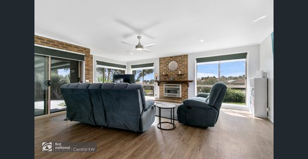 THREE BEDROOM HOUSE - Photo 1