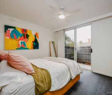 2 Bed, 1 Bath - Photo 3