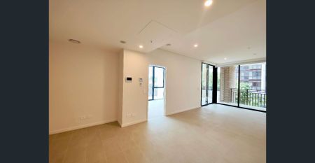 Brand New Luxury 2Bed Apartment at Melrose Park - Photo 2