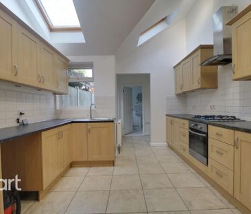 4 bedroom terraced house to rent - Photo 3