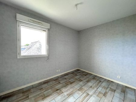 Location Appartement 3 pièces 64m² DOL DE BRETAGNE 35120 - Photo 5