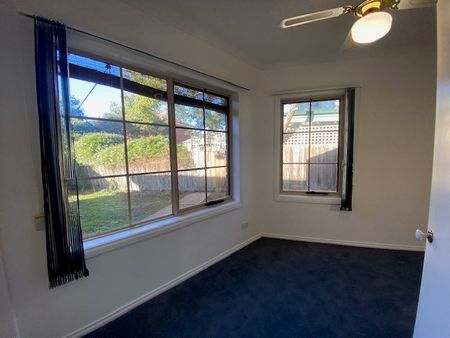2 Cochrane Court, Essendon, VIC 3040 - Photo 5