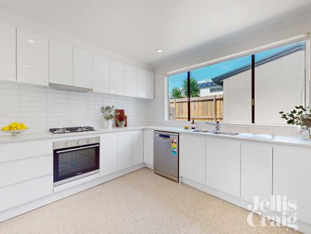 126 Pickles Street, South Melbourne VIC 3205 - House For Rent | Domain - Photo 5