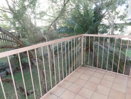 “SPACIOUS TWO BED UNIT IN QUIET BLOCK AND CONVENIENT LOCATION” - Photo 5