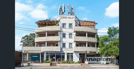 MODERN TWO-BEDROOM APARTMENT with LIFT ACCESS & SECURE PARKING - Photo 3