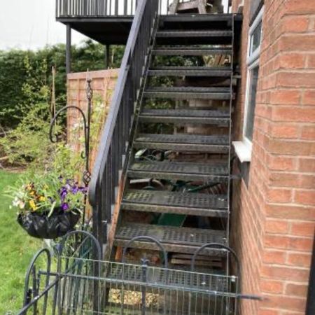 Garden Flat with views of country side - Photo 3