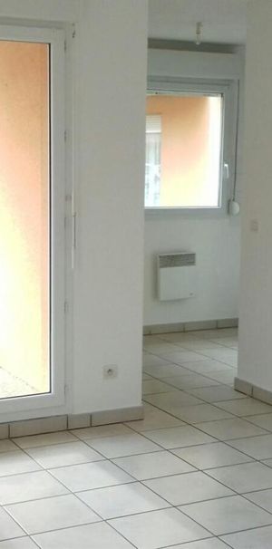 Location Appartement 1 pièce 30m² FECAMP 76400 - Photo 1