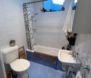 SINGLE STORY 2 BEDROOM - Photo 4