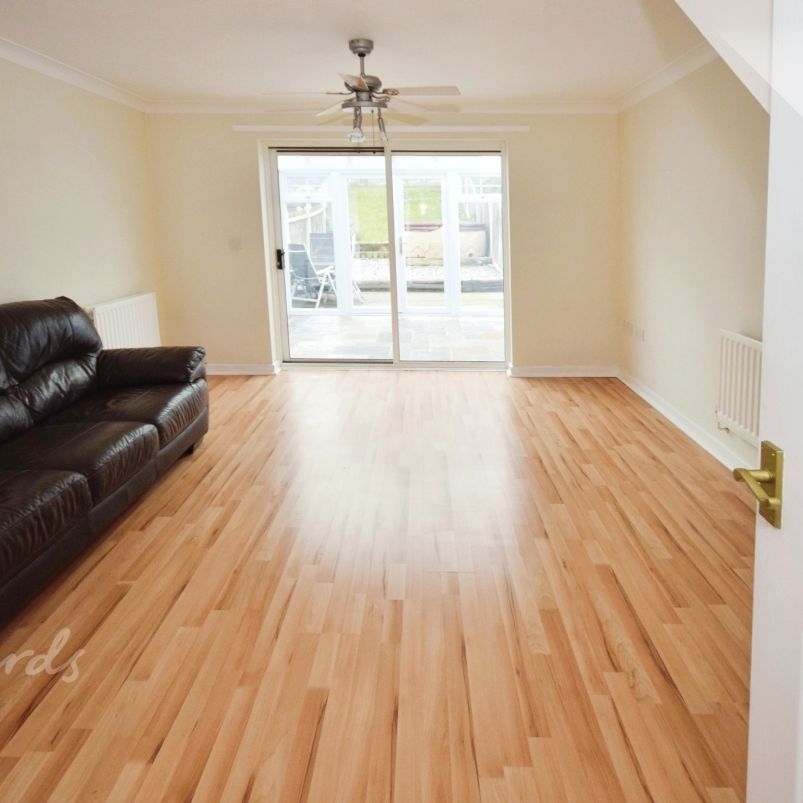 2 bedroom terraced house to rent - Photo 1