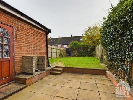 1 bedroom in a house share to rent - Photo 4