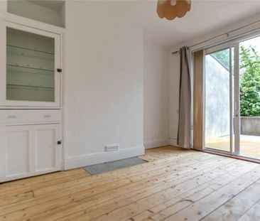 4 bedroom terraced house to rent - Photo 3