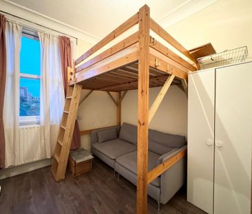 House share to rent - Photo 2