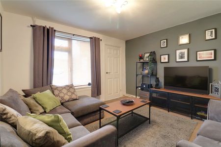 Churchill Avenue, Brigg, Lincolnshire, DN20 8DY - Photo 2