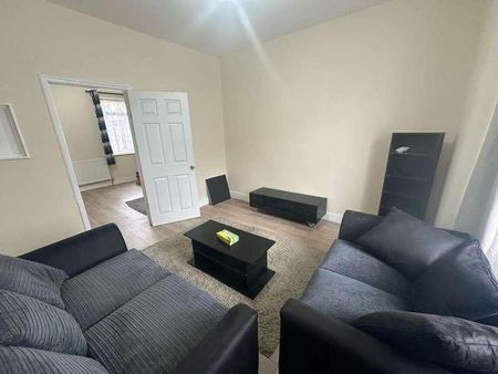 Wigston Road, London, E13 - Photo 2