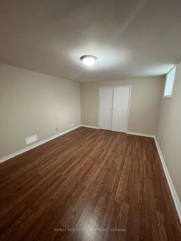 Property For Lease | W9074863 - Photo 4