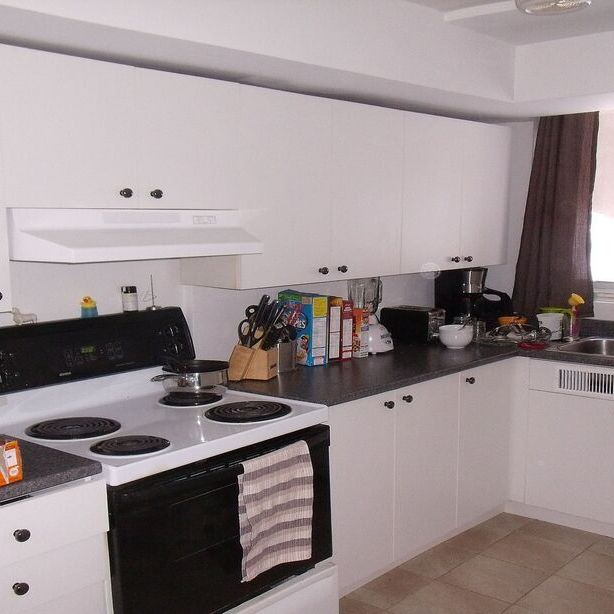 Superbe 3 1/2 Près Université - UdM - Ca - Photo 1