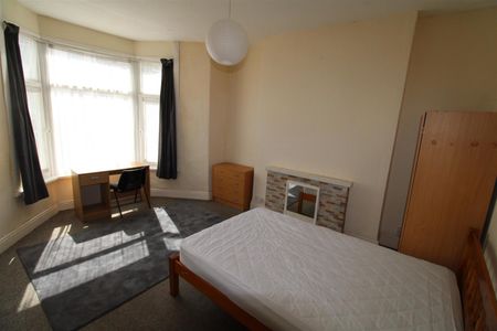 House - Terraced For Rent Wood Road, Pontypridd - Photo 3