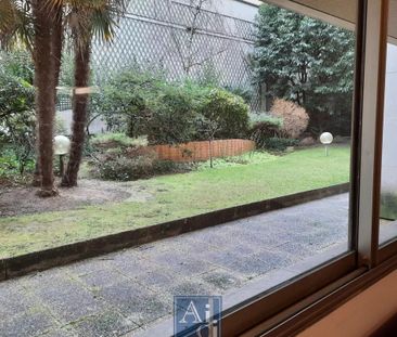 Victor Hugo/Belles Feuilles - Photo 3