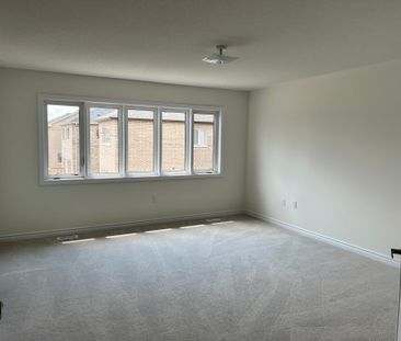 For Lease - 1099 Cole Street, Innisfil, Ontario - Photo 2