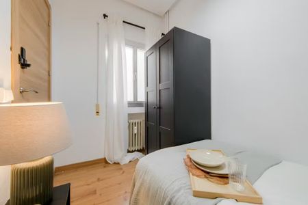 Plaza de la Cebada, Madrid, Community of Madrid 28005 - Photo 2