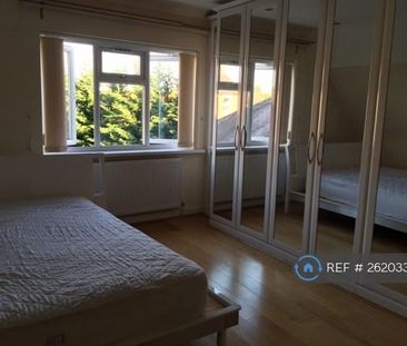 1 bedroom in a house share to rent - Photo 4