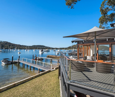 Prestigious Deep Waterfront Residence - Photo 6